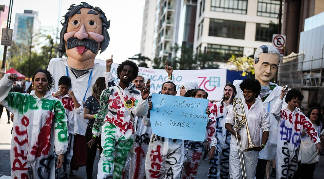  Día Mundial de la Ciencia y la Tecnología