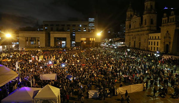 En Colombia miles marcharon por la vida