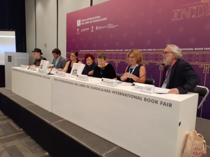  “Reconocen en la FIL 35 años de labor del Equipo Argentino de Antropología Forense”