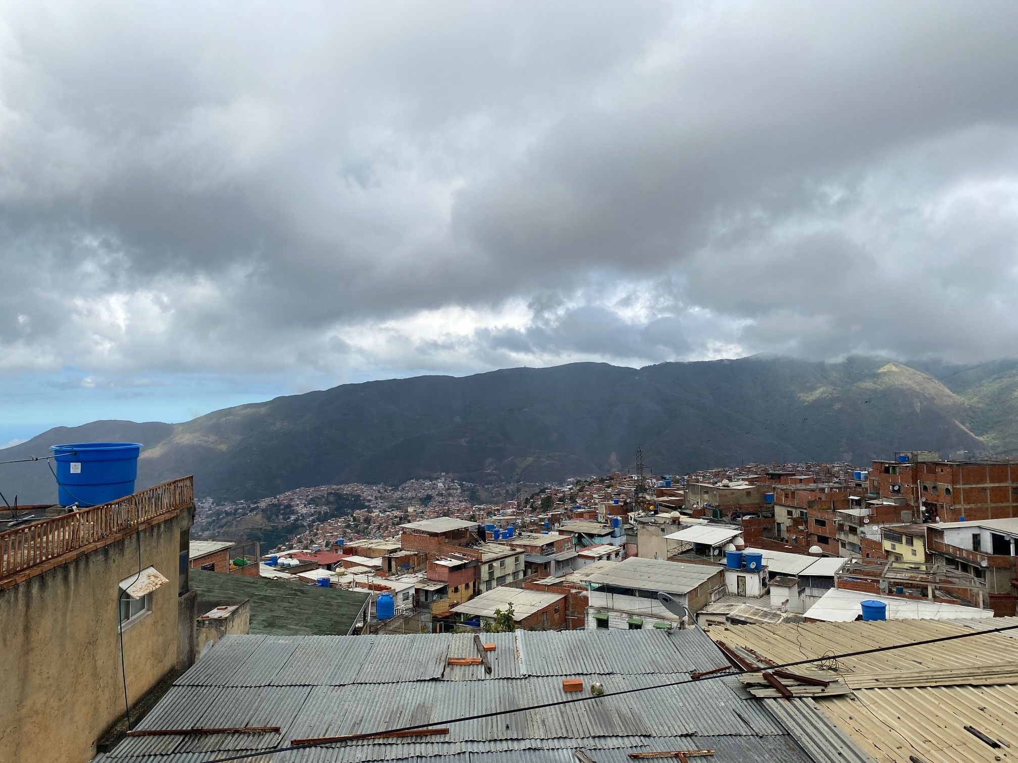  “Hijos del éxodo venezolano: historias invisibles de los niños que migran con sus padres”