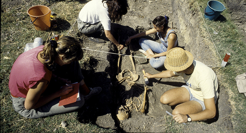 “El Equipo Argentino de Antropología Forense, postulado al Premio Nobel de la Paz”