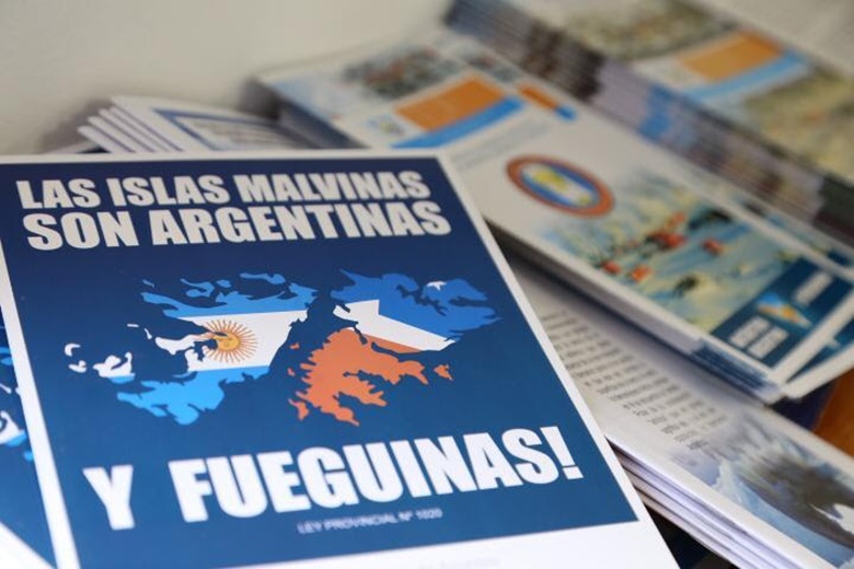  “UNTDF: Ensayos sobre Malvinas”