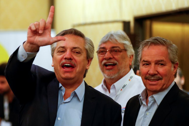  “La patria chica en la patria grande”