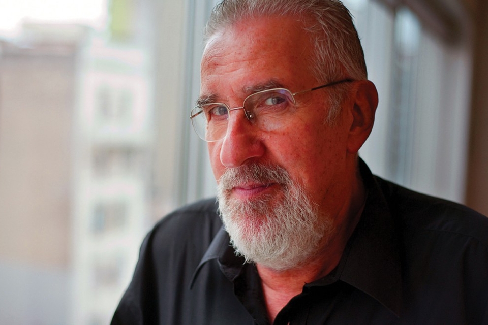  «Bitácora de un navegante», una antología esencial de 50 años de Atilio Boron