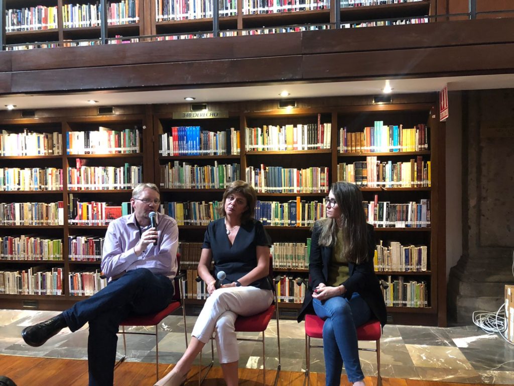  Mujeres dedican hasta dos terceras partes de su tiempo al hogar: académica