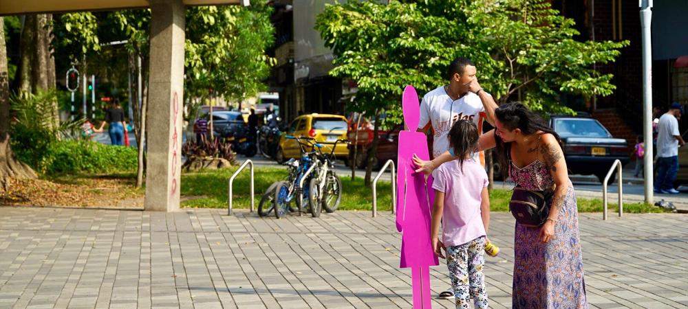  Con experimento social y partido de fútbol, inició la conmemoración del Día Internacional por la Eliminación de Violencias contra las Mujeres
