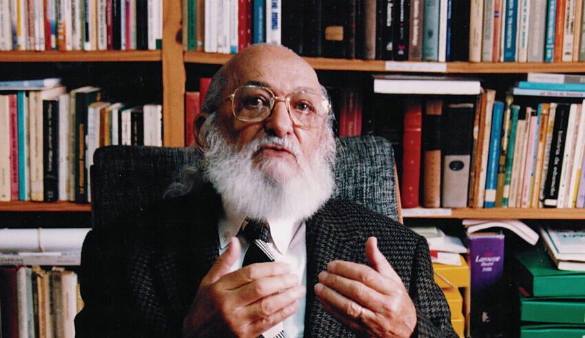  Cien voces y una carta para Paulo Freire