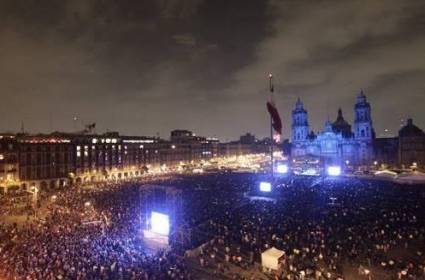  Multitudinario concierto de Silvio Rodríguez en el Zócalo, México