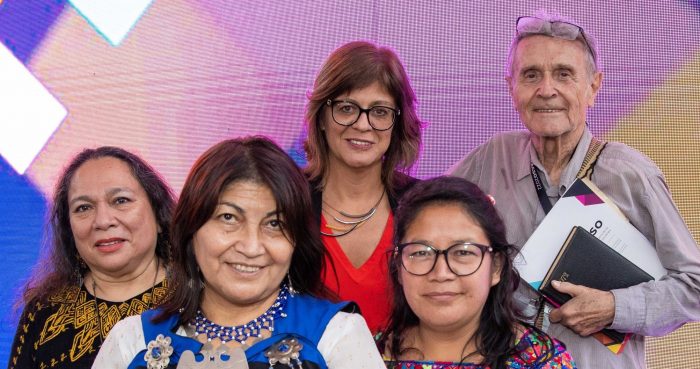  Destacada participación de Elisa Loncon en conferencia de Clacso en México