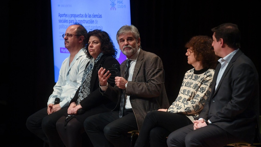  Filmus: «No se puede pensar una Argentina distinta sin el aporte de las ciencias sociales»
