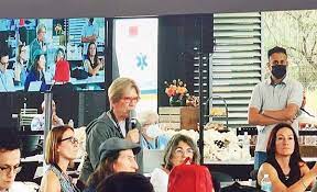  Eligieron a una docente para representar al país