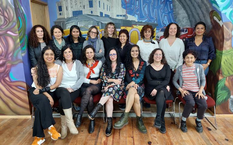  FILU abre foro para reconocer labor invaluable de editoras