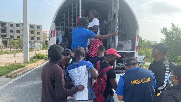  Los que tanto aman a la patria (cuando de los haitianos se trata)