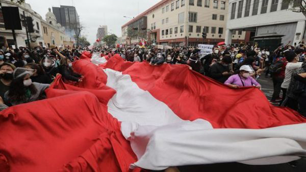  Solidaridad con el hermano pueblo de Perú