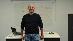  Pablo Vommaro: “Los jóvenes están enojados y Milei los sedujo porque se muestra más enojado”