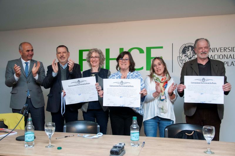  Distinguen a Profesores Eméritos de la Facultad de Humanidades