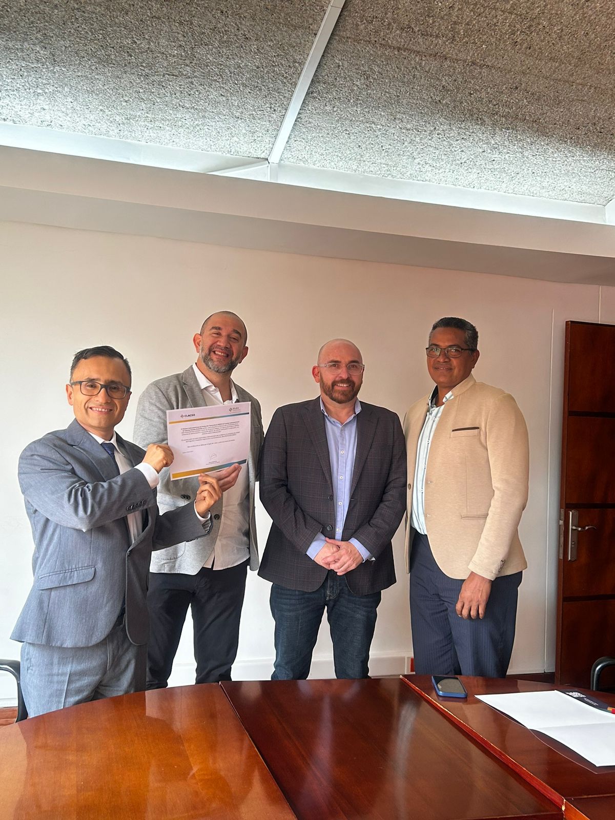  CLACSO entregó los certificados de alta calidad internacional a dos carreras de posgrado de la Universidad de La Salle