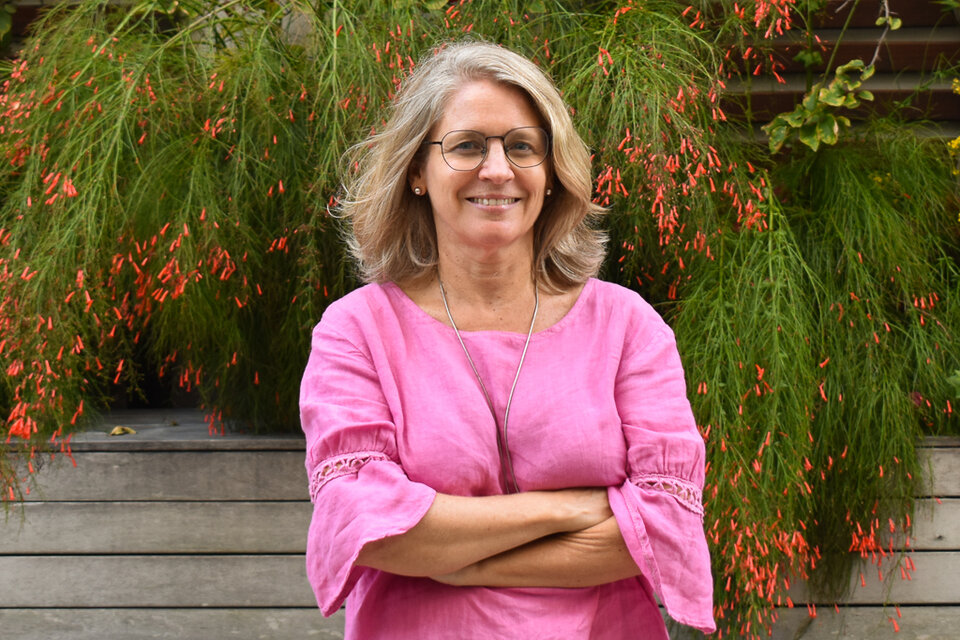  Ana Rivoir: «A pesar del alto nivel de consolidación de las democracias, también se ha consolidado su vulnerabilidad y cuestionamiento»