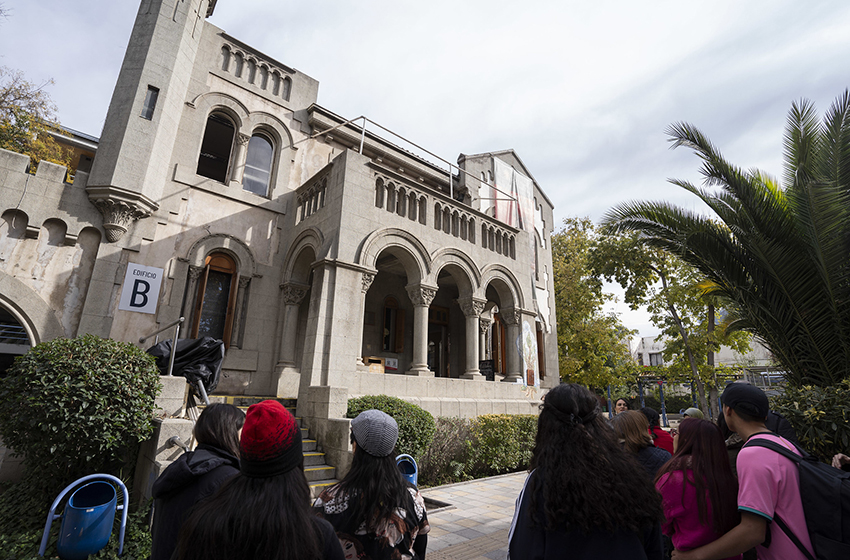  Frente a la destitución del Rector de la Universidad Academia de Humanismo Cristiano