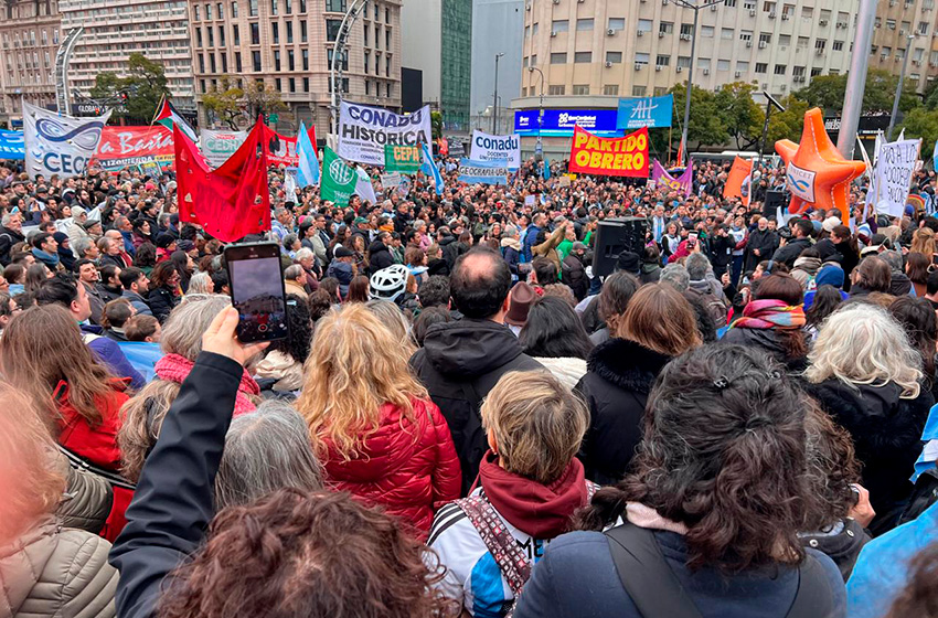  Marcha Federal en defensa de la soberanía del conocimiento en Argentina